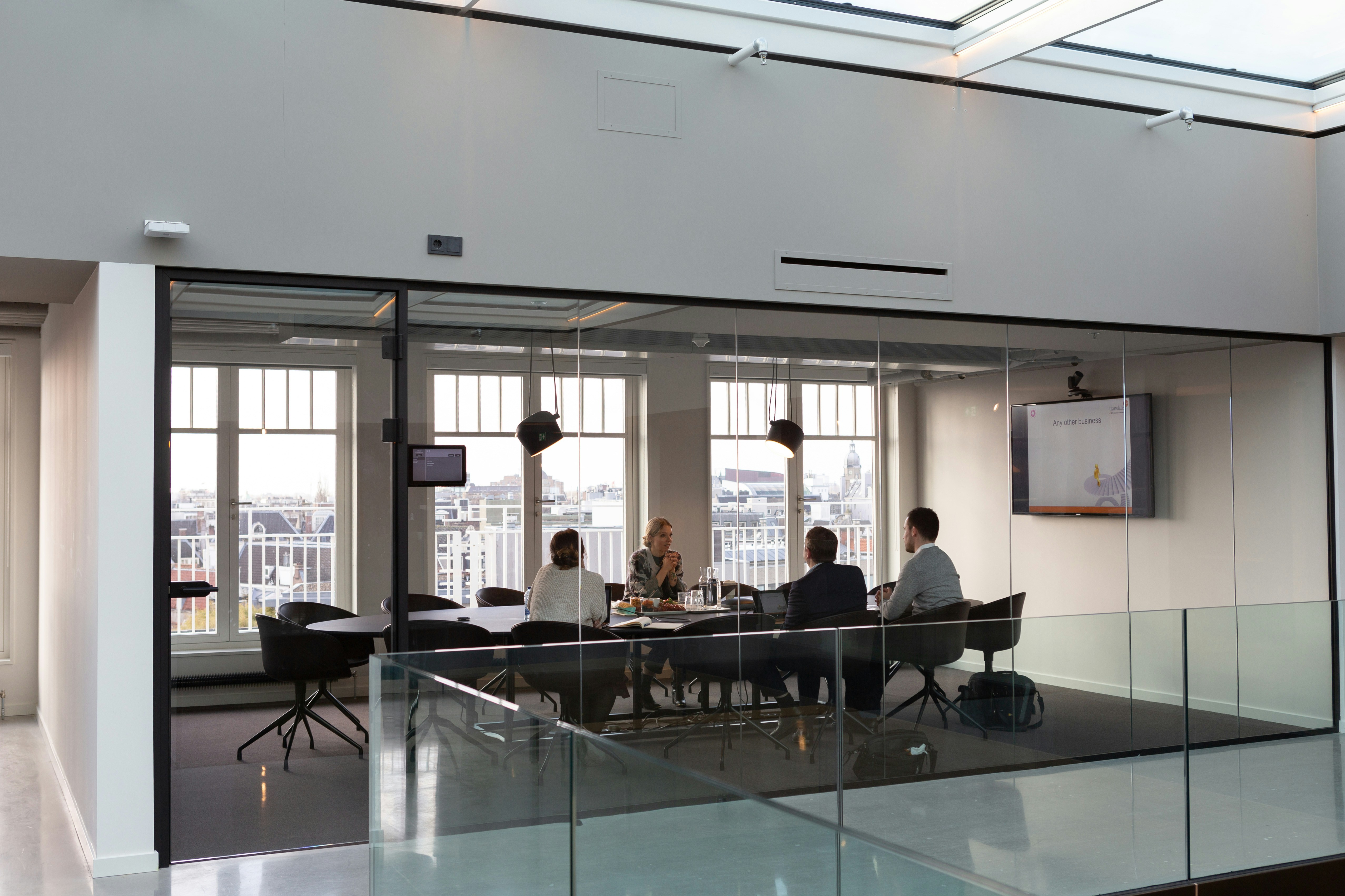 meeting-unsplash